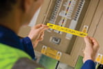 Personnalisez vos étiquettes grâce à la titreuse PT-E550WVP pour les professionnels de l'électricité